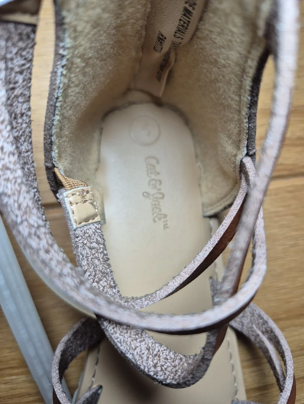 Cat & Jack Strappy Sandals - Girls Size‎ 4